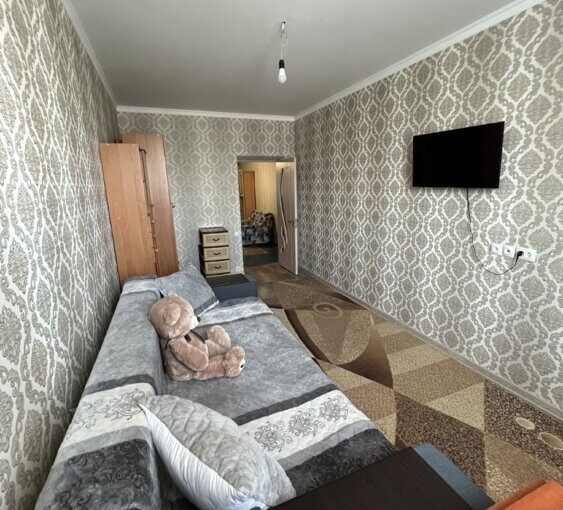Продается 3-комнатная квартира в районе Тернополя( магазин Зоолюкс). Квартира частично меблированной, подробности при встрече. Торг уместен.